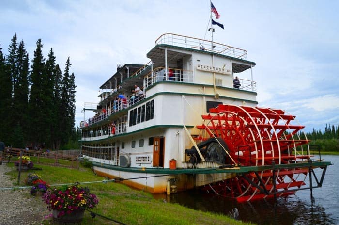 Riverboat Discovery - stop at the Athabascan Indian village