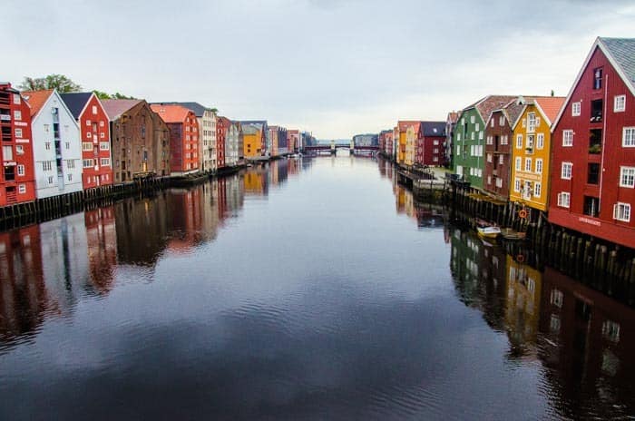 Trondheim - výhled z historického mostu Gamle Bybro