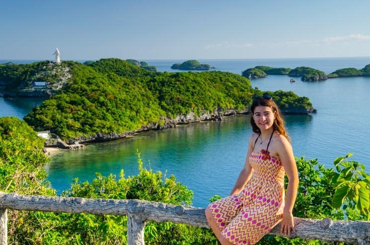 Výhled na krásný Hundred Island Marine Park, Luzon - Filipíny