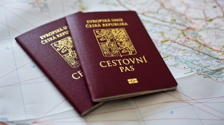 first minute - cestovní pas