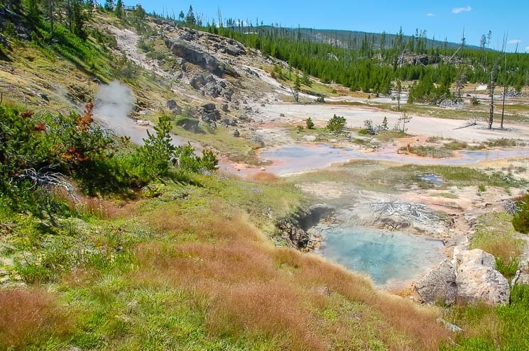 Yellowstone - Artists Paintpots - small but interesting Geyser Basin