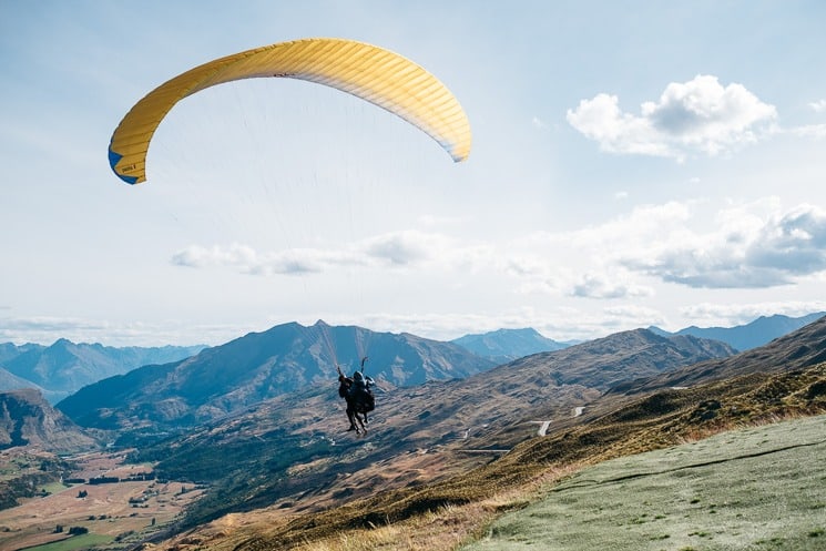 Best Things To Do In Queenstown -Paragliding