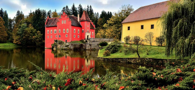 Červená Lhota Catle - Cool place to visit in South Bohemia 