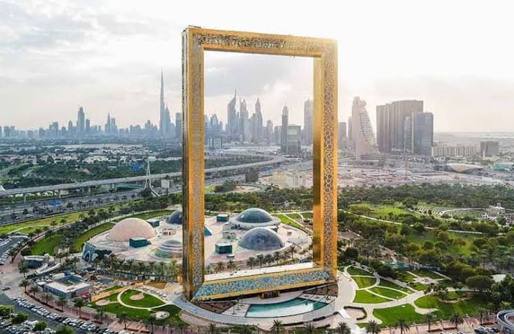 Dubai itinerary - Dubai frame