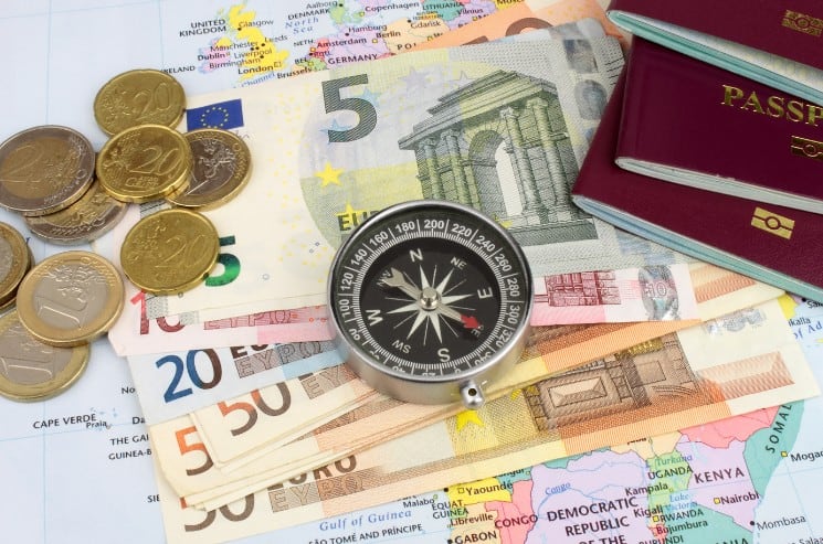 How To Earn Additional Money While Traveling Abroad? 1