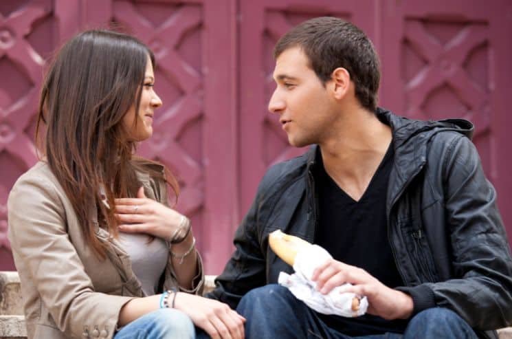 27 Great Ways How to Tell a Girl You Like Her (That Work) 3